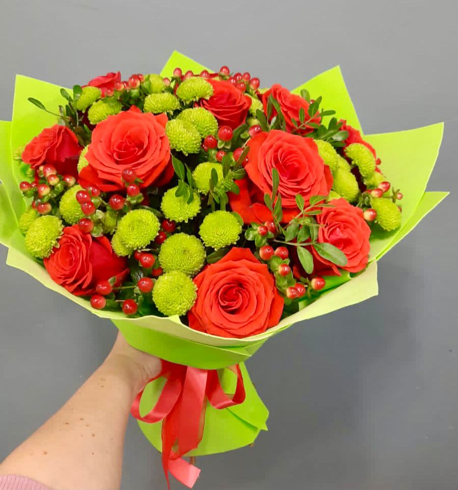 Букет цветов из: Хризантемы и Розы в Максатихе