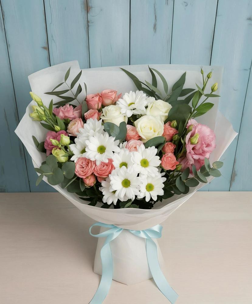 Букет цветов из: Розы, Лизиантусы и Хризантемы в Максатихе