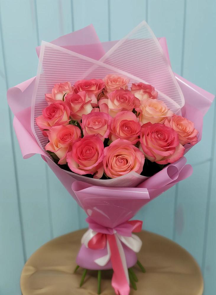 Букет 15 Розовых роз Равель в Максатихе