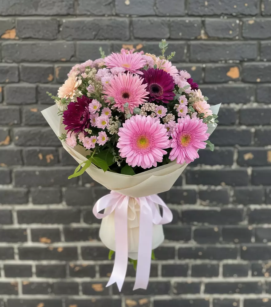 Букет цветов из: Герберы и Хризантемы в Максатихе