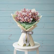 Букет цветов из:  Орхидеи и Розы в Максатихе