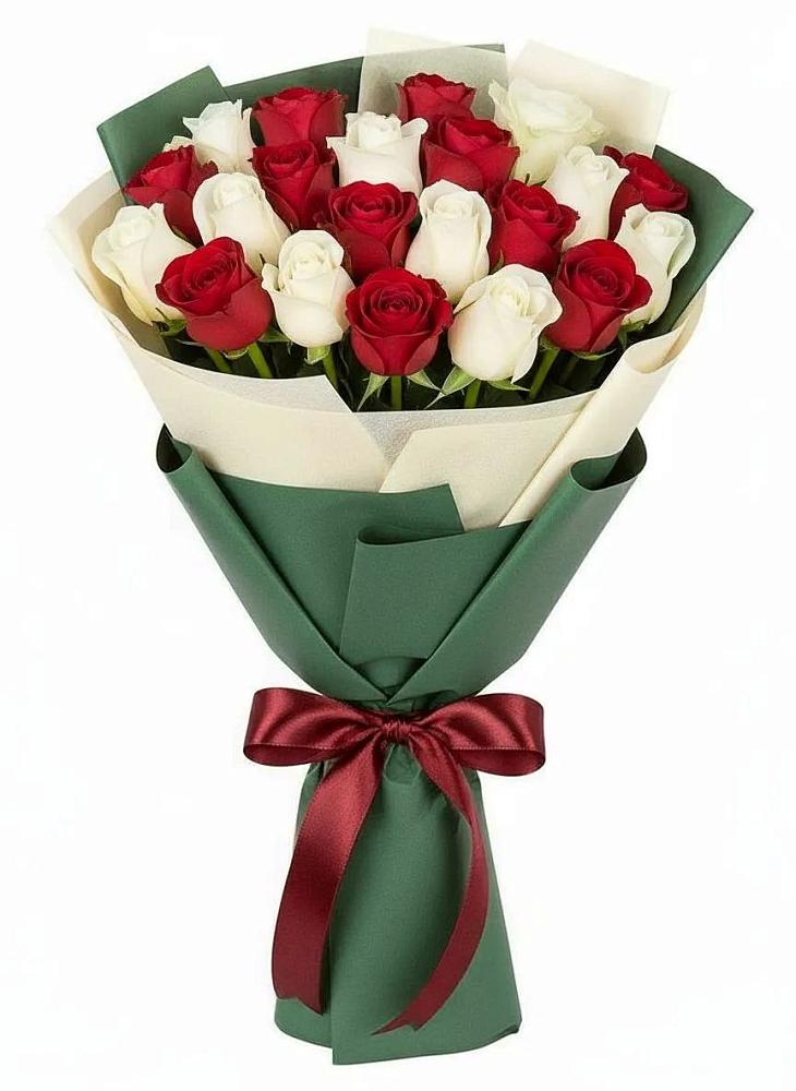 Букет Микс из красных и белых роз в Максатихе