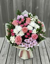 Букет цветов из:  Альстромерии, Гвоздики, Розы и Хризантемы в Максатихе
