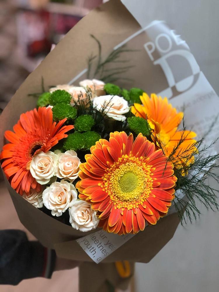 Букет цветов из: Герберы, Хризантемы и Розы в Максатихе